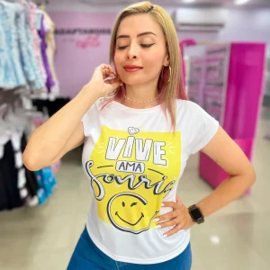 Camiseta Vive Ama Sonríe